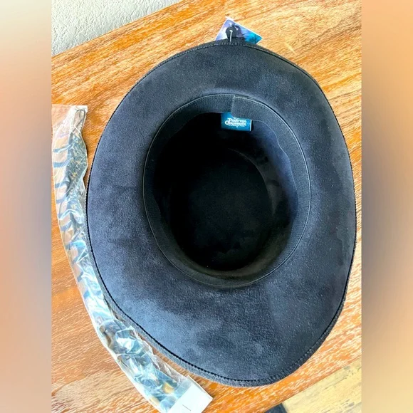 NWT Pirates of Caribbean Angelica Hat by Disney with Feather #42606 - Picture 7 of 10